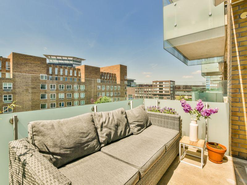 Che tipo di cuscino scegliere per la tua panca da esterno